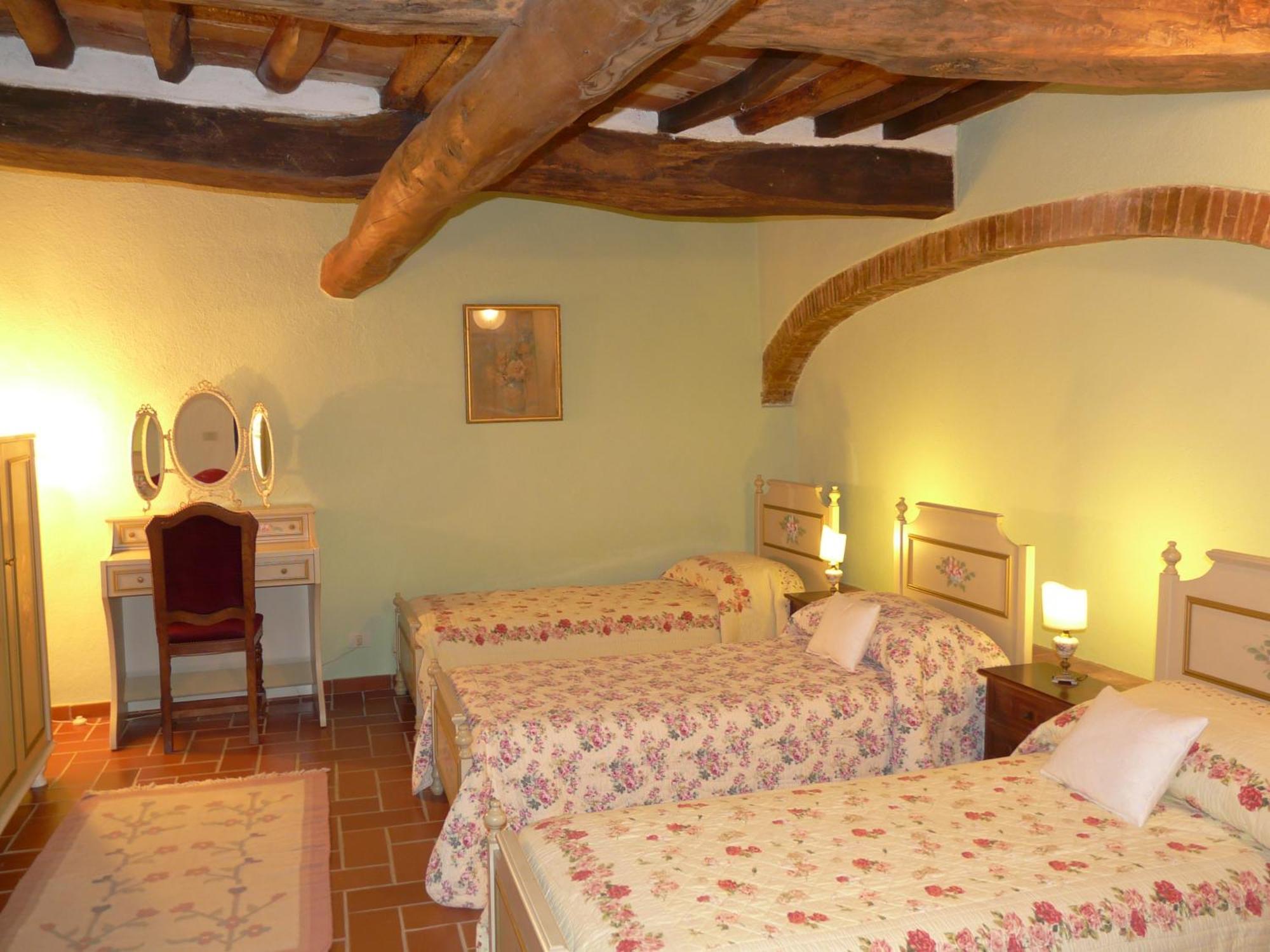 Podere Patrignone Guest House Castellina in Chianti Room photo