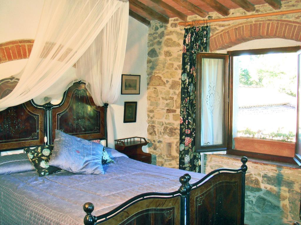 Podere Patrignone Guest House Castellina in Chianti Room photo