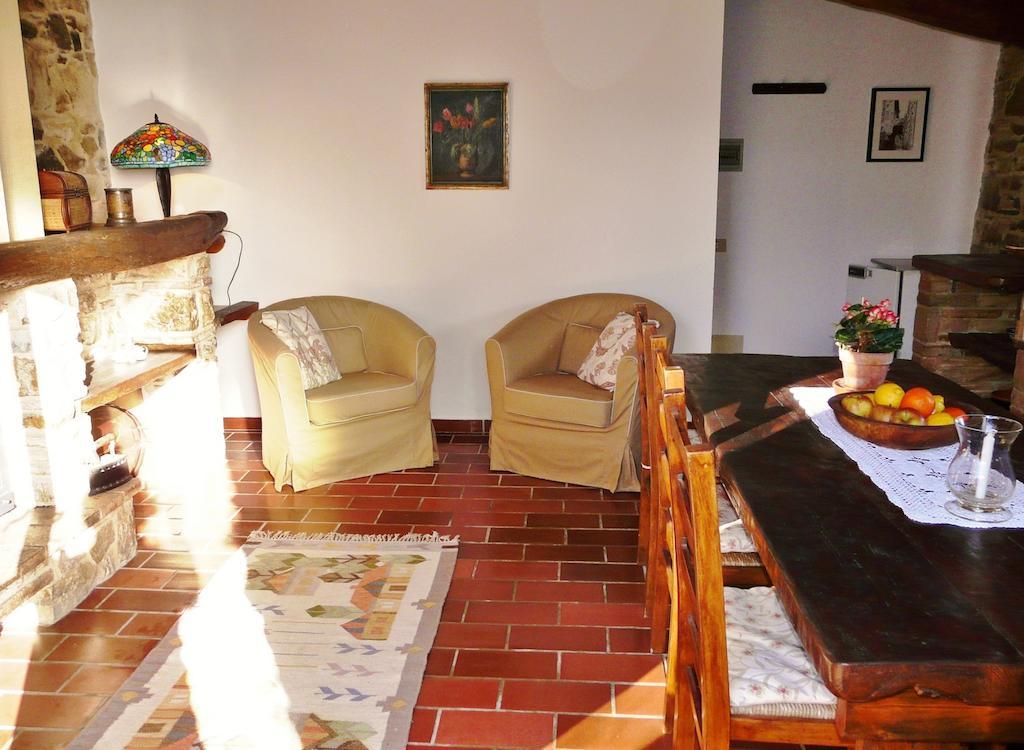 Podere Patrignone Guest House Castellina in Chianti Room photo