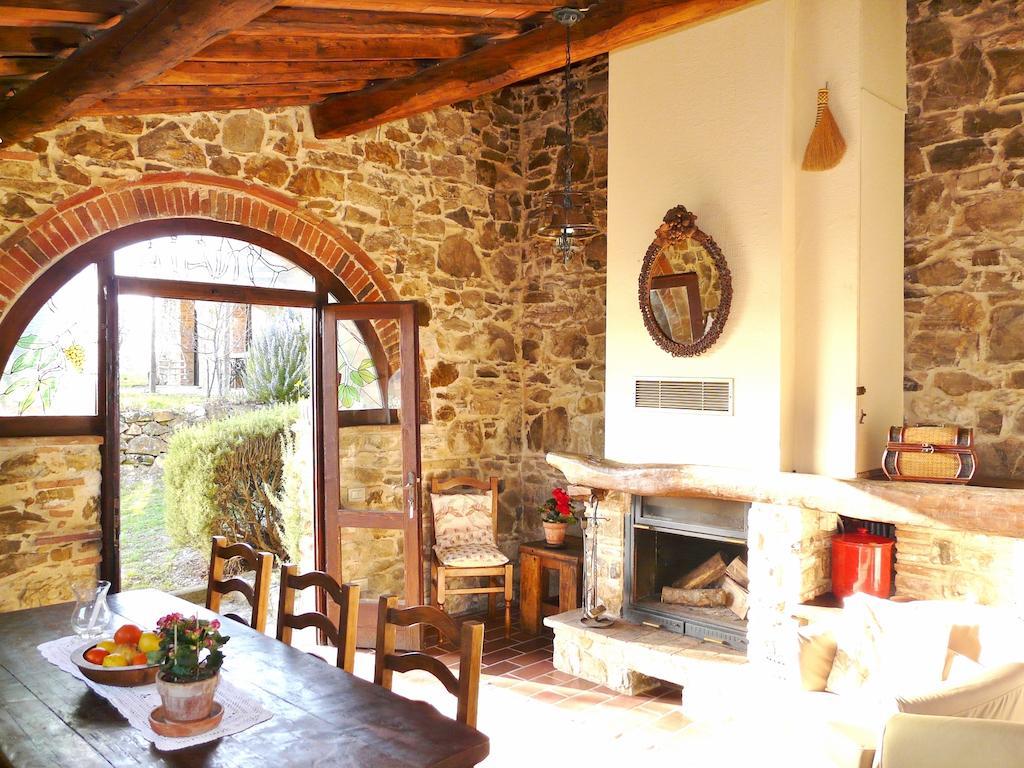 Podere Patrignone Guest House Castellina in Chianti Room photo