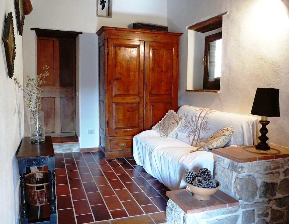 Podere Patrignone Guest House Castellina in Chianti Room photo