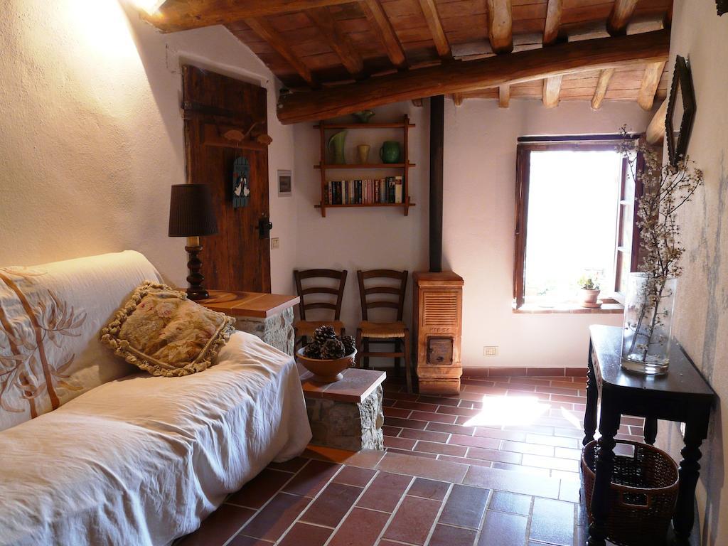 Podere Patrignone Guest House Castellina in Chianti Room photo