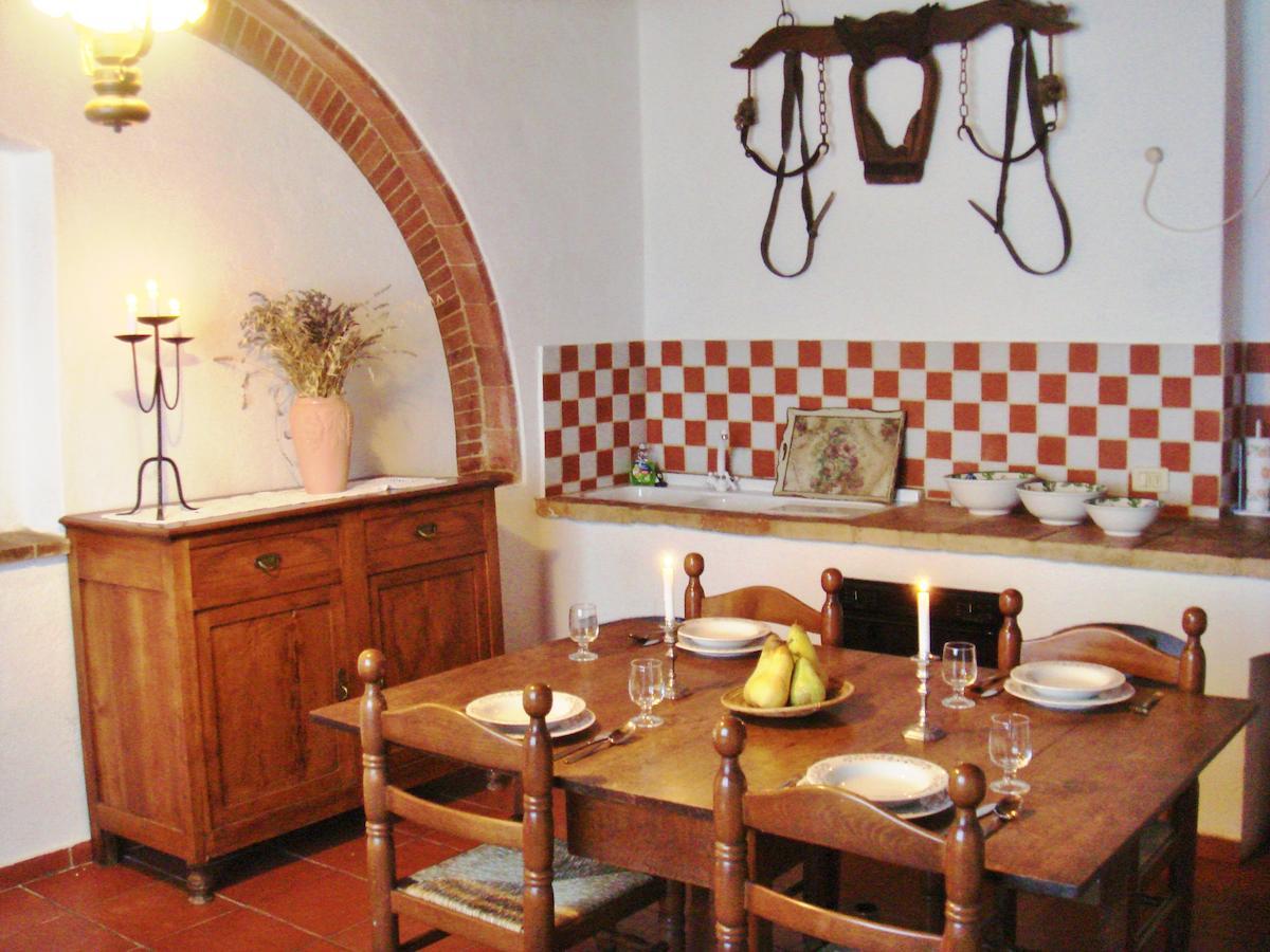 Podere Patrignone Guest House Castellina in Chianti Room photo